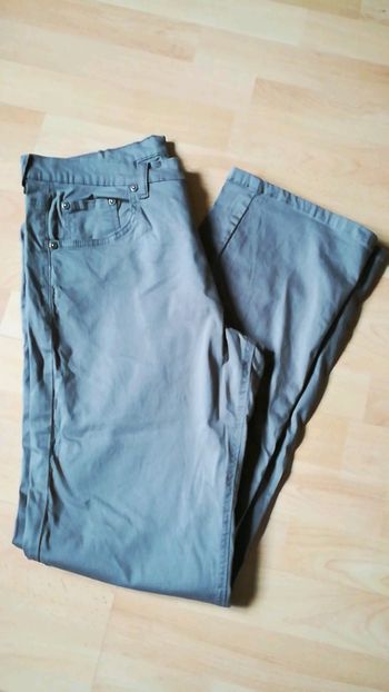 Pantalon droit taille 42