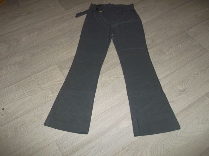 Pantalon gris léger évasé ceinture incluse taille S TBE
