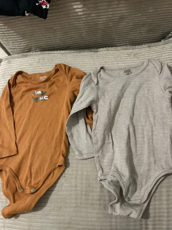 Lot 2 bodies 24mois