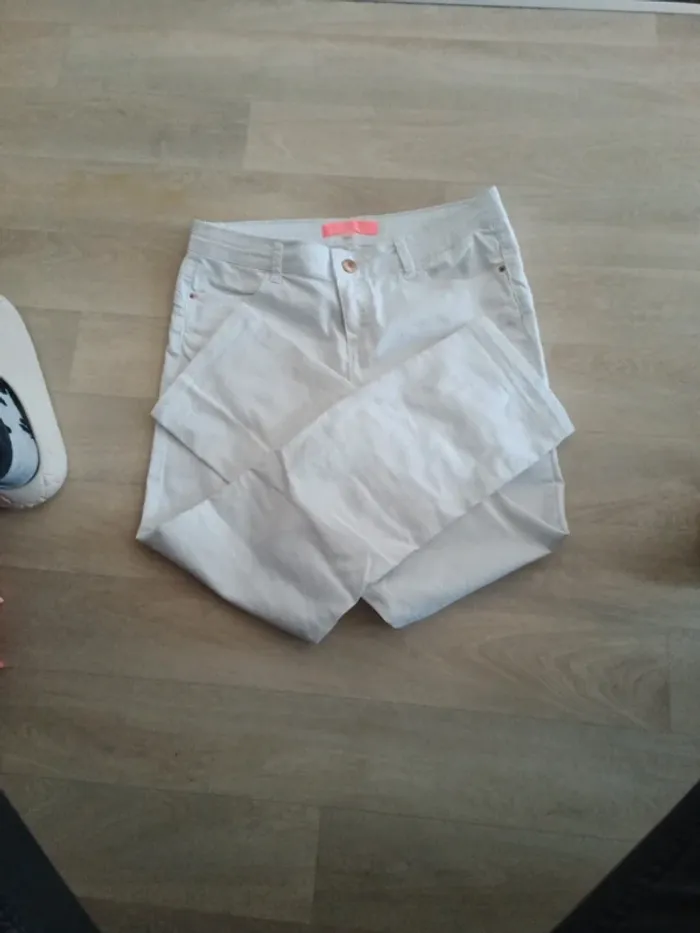 Jean cache cache