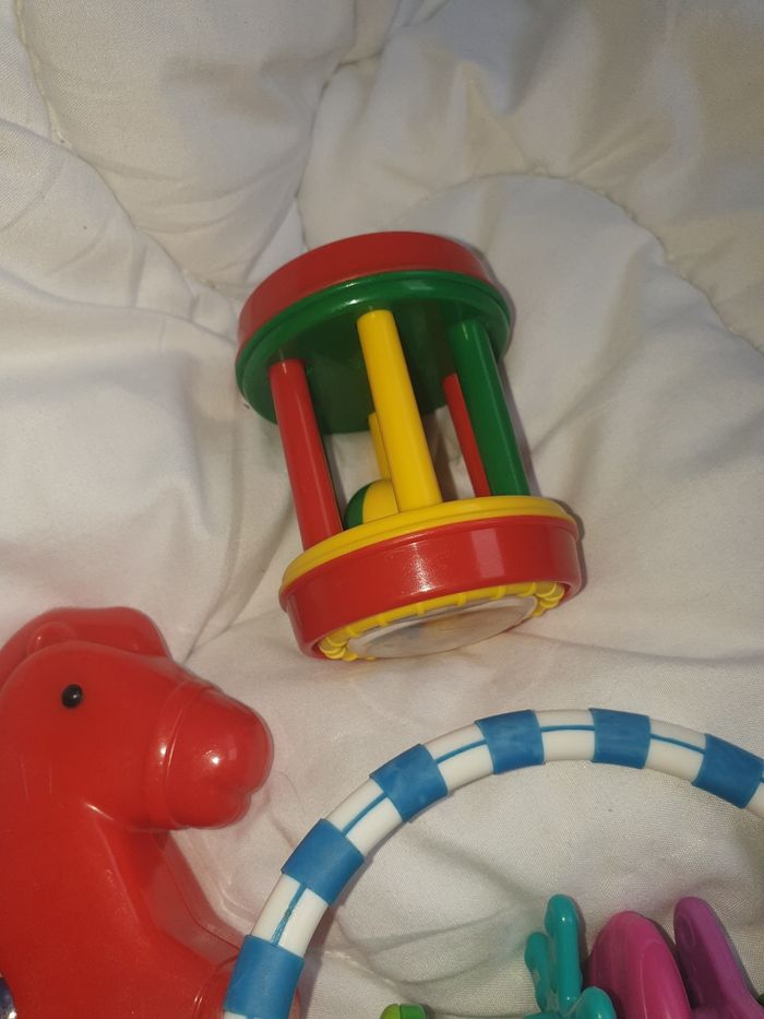 Lot hochet et jouets bébé - photo numéro 5