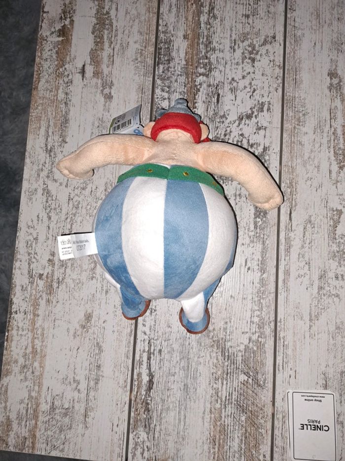 lot de 2 Peluches asterix et obelix neuve - photo numéro 9