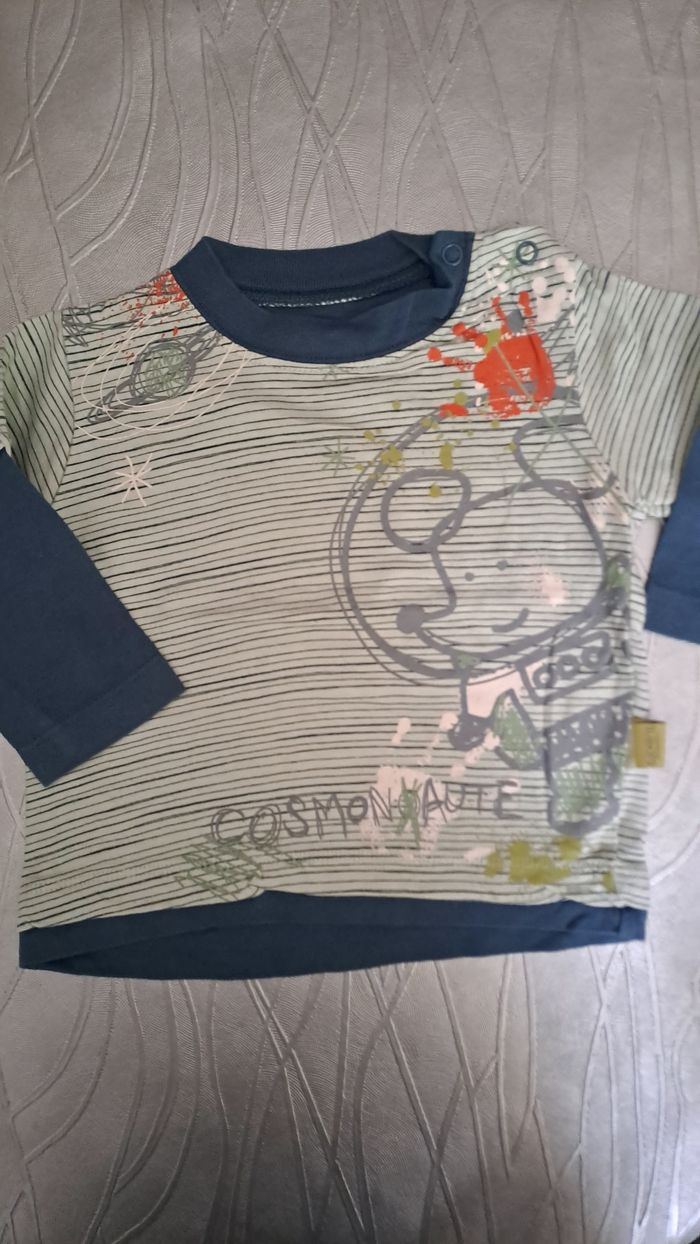 Lot T shirt et sweat sans manches garçon 6 mois - photo numéro 4