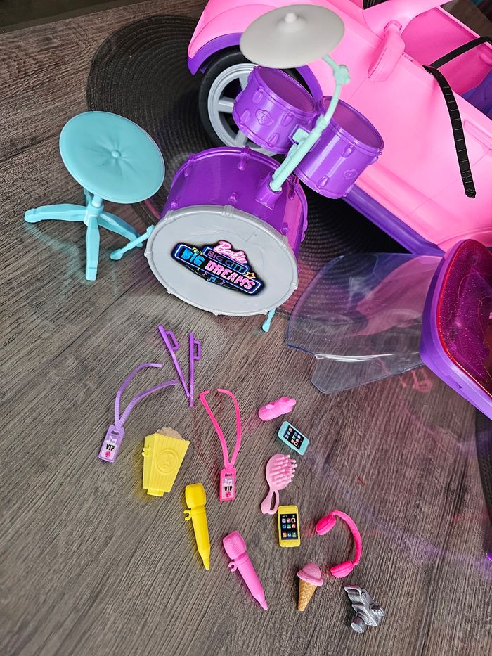 Voiture Dreams City + barbie chanteuse - photo numéro 4