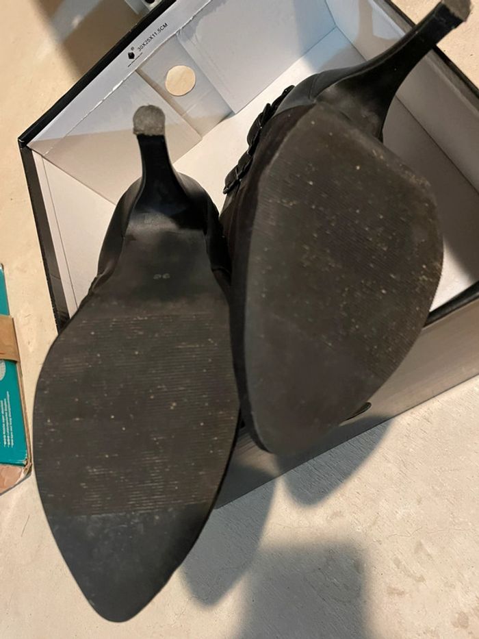Bottines hiver à talons en suédine noire - photo numéro 4