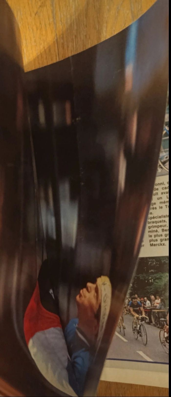 Ancien journal de mickey avec poster Bernard Hinault N°1465 de 1980 vintage - photo numéro 4