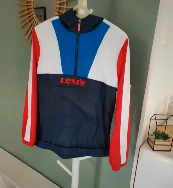 Coupe vent / k-way garçon levi's 14 ans Excellent état