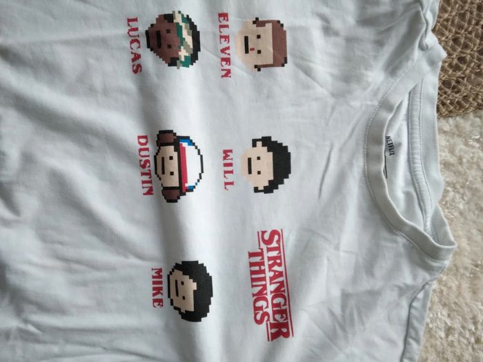 🌸Tee-shirt stranger things Netflix S à 2€🌸 - photo numéro 2