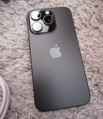 IPhone 15 Pro Max - Noir Titane débloqué