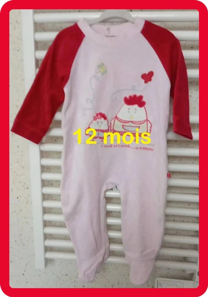 Pyjama rose rouge motif poule Babygro Taille 12 mois