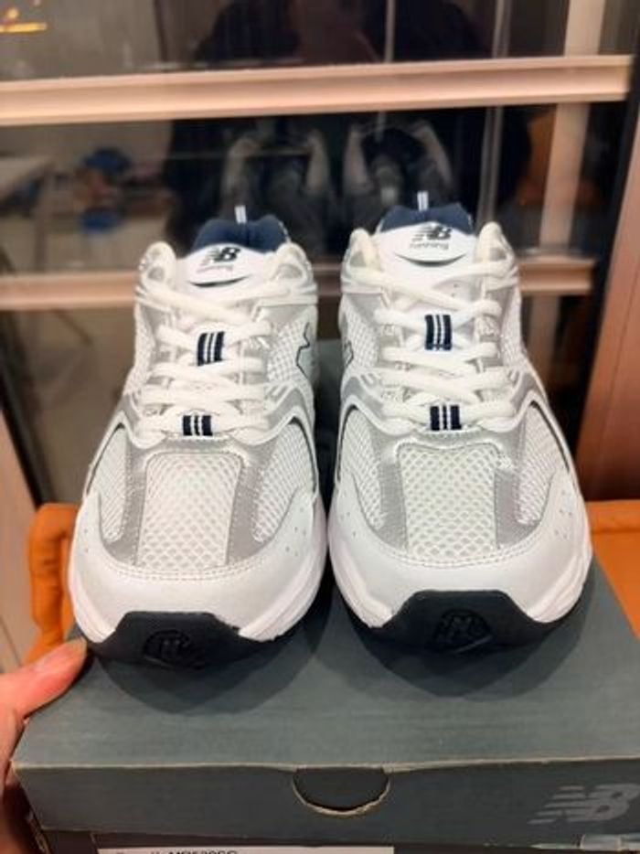 New Balance 530 Taille 40 - photo numéro 2