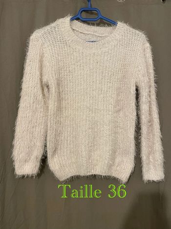 Pull tout doux blanc crème à manches longues taille 36