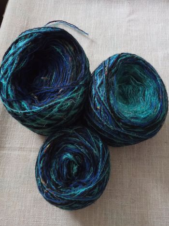 Lot de 3 Pelotes Fantaisies Tons Bleus, Noirs et Bleus/Verts (230g)