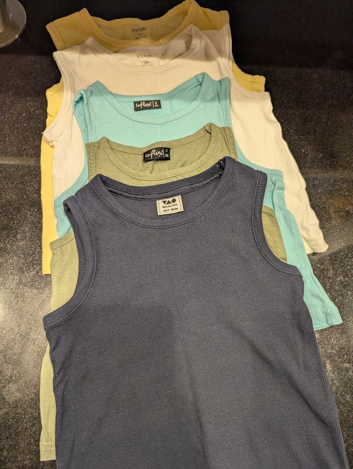 T-shirts sans manches
