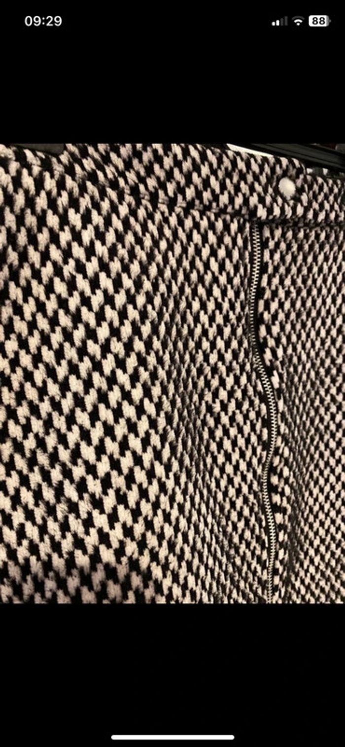 Jupe noire et blanche - photo numéro 2