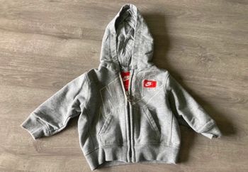 Gilet à capuche Nike 3-6 mois