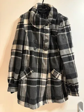 Manteau à carreaux
