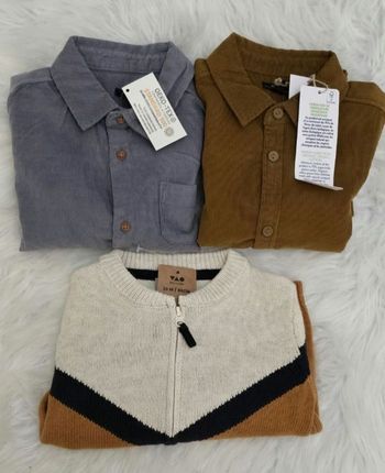 Neufs (non portés)🏷💙🥰😍👍 lot chemises velours et gilet tricot 23mois/24mois Garçon) 💙😍🥰👍🏷