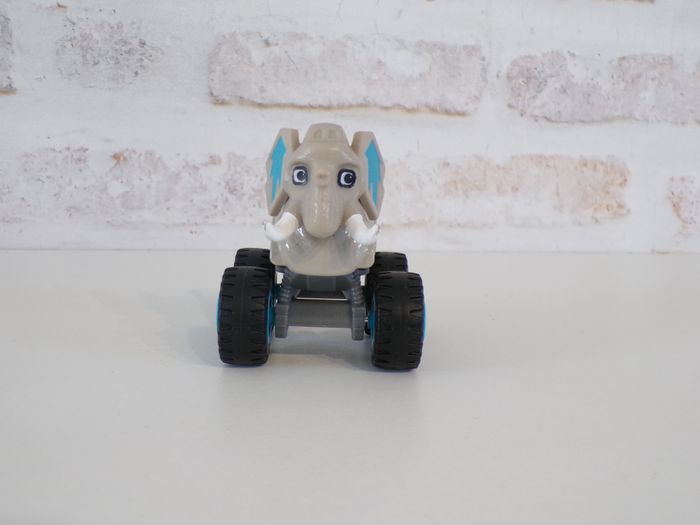 Monster Trucks - Eléphant - Les monstres Machines (J5) - photo numéro 4