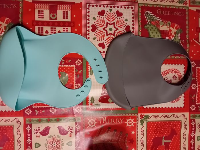 Lot de 2 bavoirs en silicone - photo numéro 4