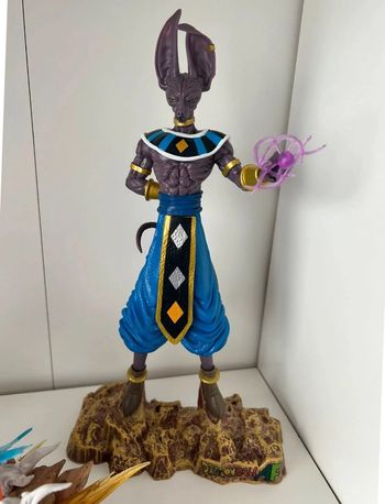 Figurine beerus