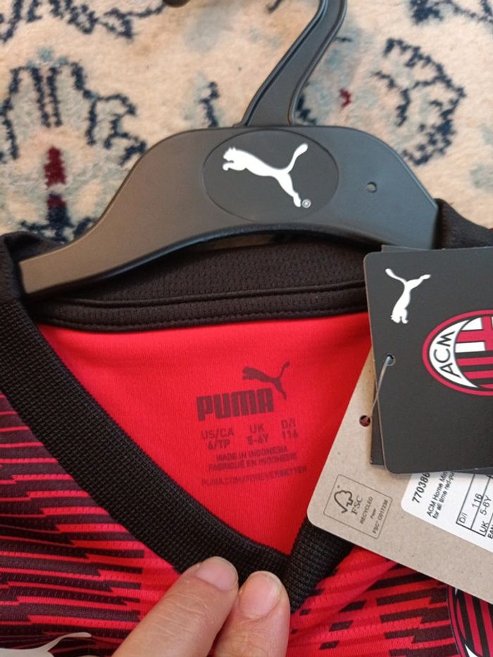 Tenue de foot Puma, équipe Milan AC taille 5/6 ans authentique neuf - photo numéro 11