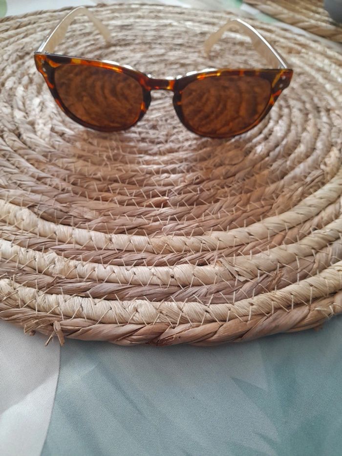 Lunette de soleil écailles de tortue