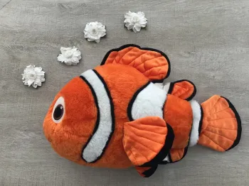 Géante peluche nemo