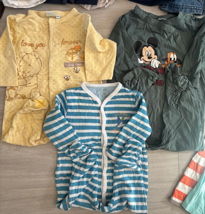 Lot vêtements garçon 6 mois - photo numéro 3