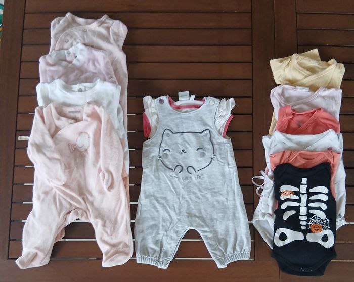 Lot vêtements fille  naissance. - photo numéro 3