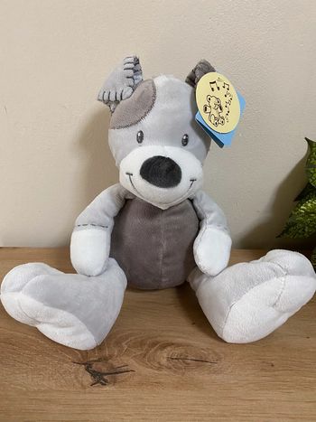Doudou peluche chien gris blanc musical jogystar neuf