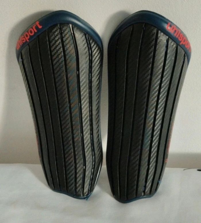 Protège-tibias mixte Uhlsport carbon flex noir taille XS