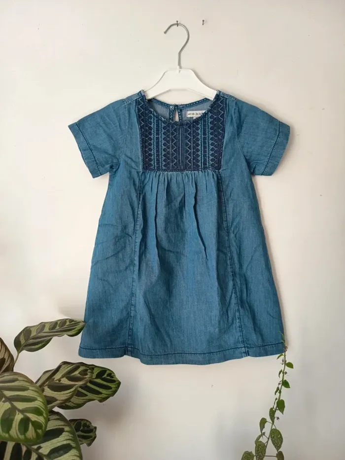 Robe effet jeans brodé