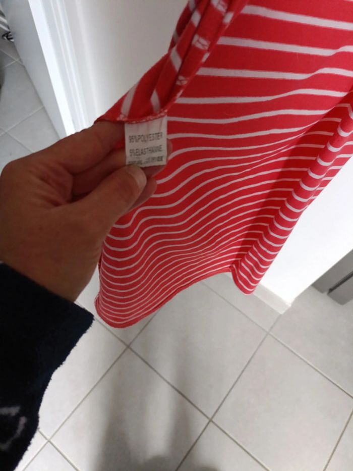 Robe longue a Rayures manche courte fente de coté – Taille S/M – Très bon état - photo numéro 4