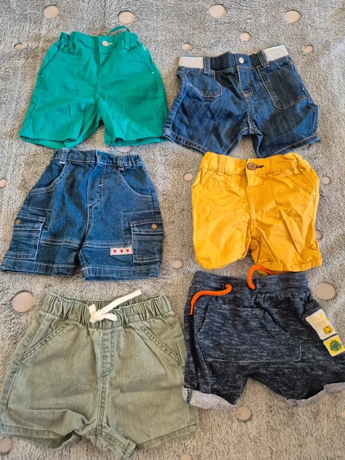 Lot 6 shorts 9 mois