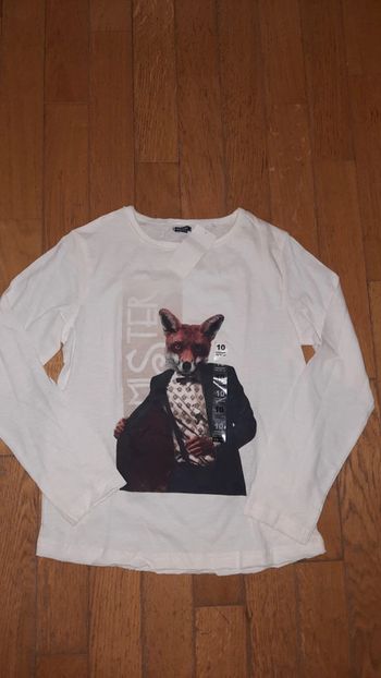 Tee shirt 10 ans neuf