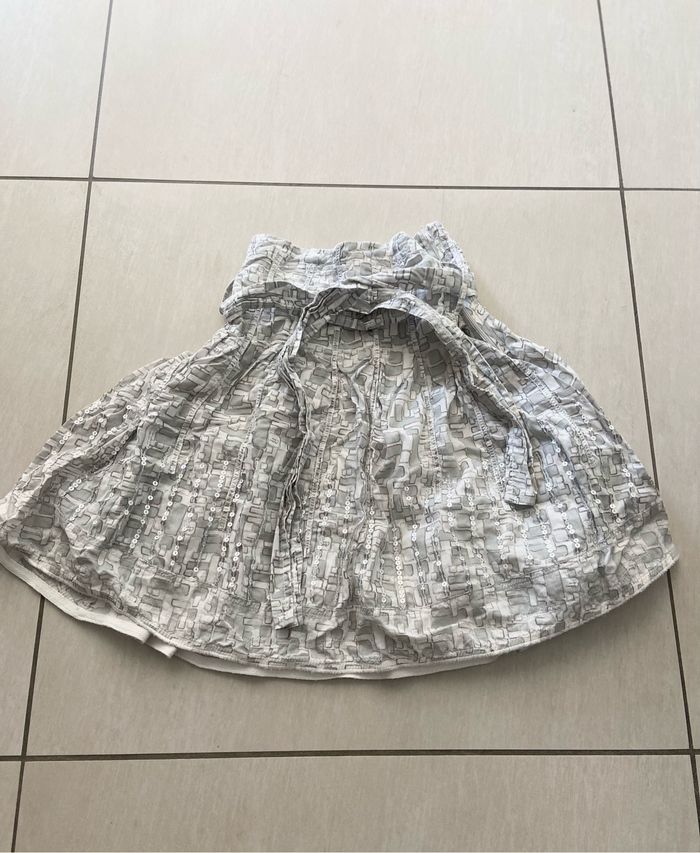 Jupe avec carrée et strass/paillette