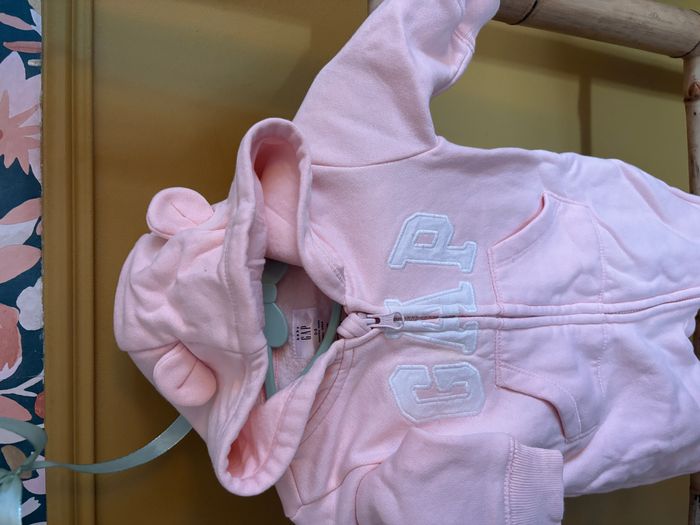 Combinaison bébé logo GAP 0-3M - photo numéro 3