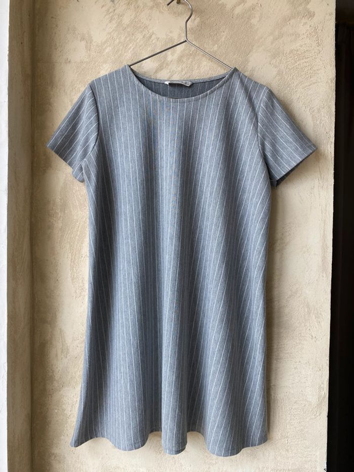 Robe rayée grise Stradivarius M - photo numéro 2