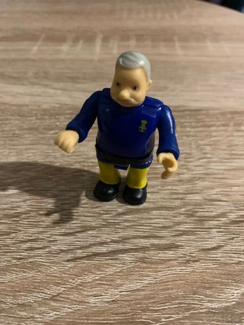 Figurine articulée Sam le pompier 