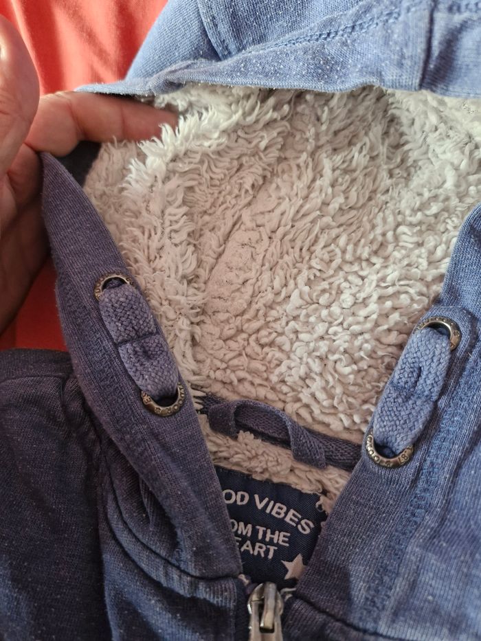 Superbe veste zippée, fourrée, a capuche - photo numéro 10