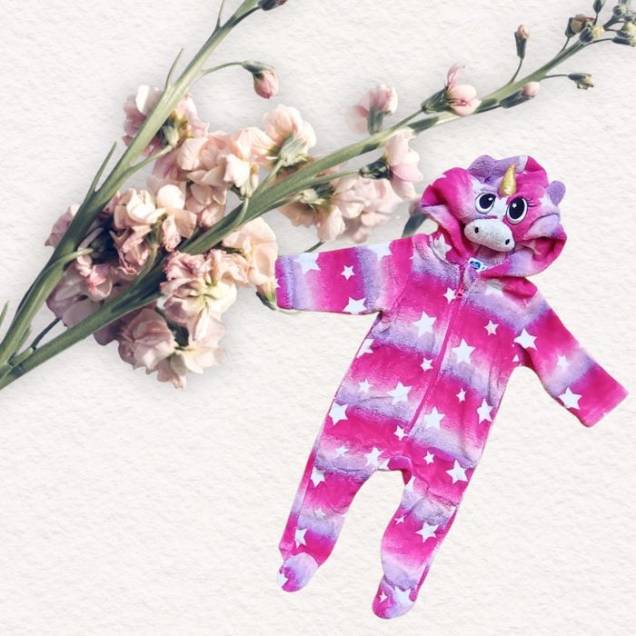 Pyjama ou Combinaison Licorne Magique bébé fille taille 9 mois