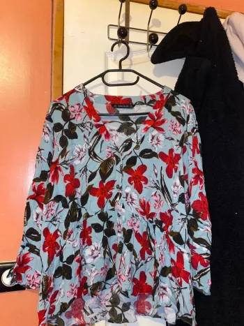 Blouse fleuri taille L zara