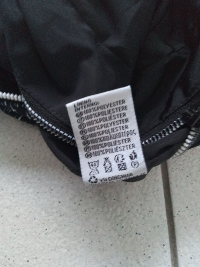 Veste réversible à capuche. 12ans - photo numéro 4