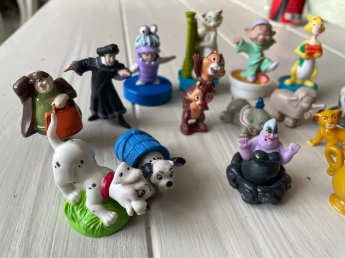 Lot de 22 Figurines Divers Collection Disney - photo numéro 2