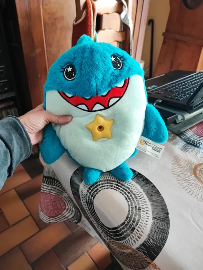 Requin peluche starbelly