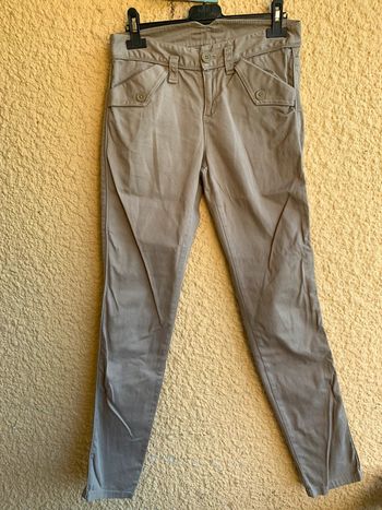 Pantalon beige divided by H&M taille 34 ( sera repassé avant envoi)