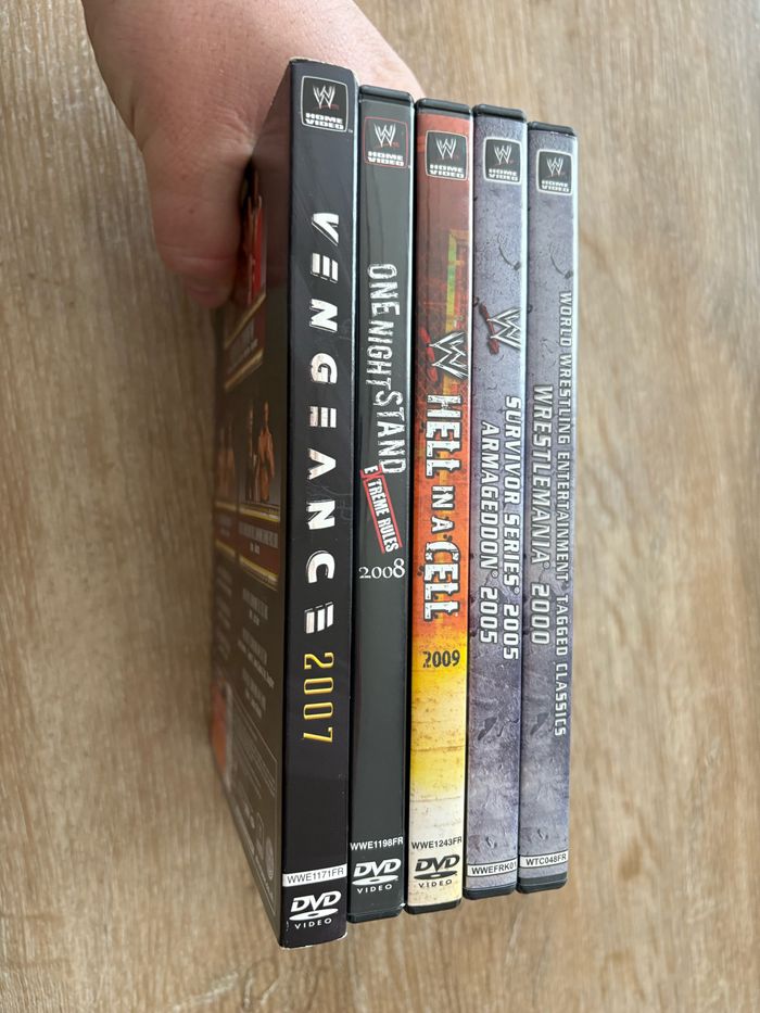 Lot de 5 dvd de catch wwe wrestle vintage - photo numéro 3