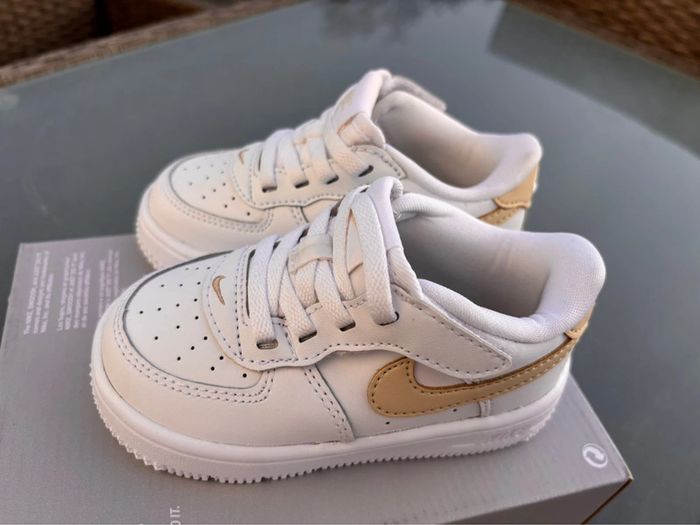 Nike Air Force 1 P.23,5 Neuves unisex - photo numéro 2