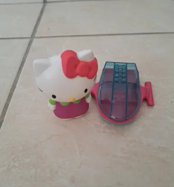 Figurine Hello Kitty et son lego assorti Mac Donalds en TBE